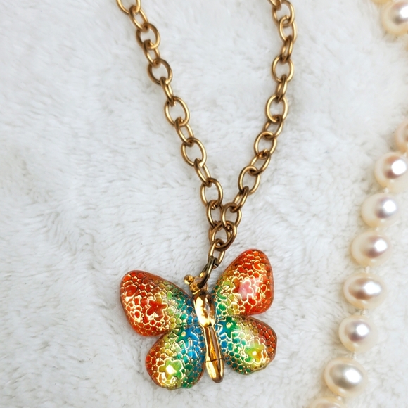 🌟5/$25 Butterfly Charm Bracelet - Picture 2 of 3